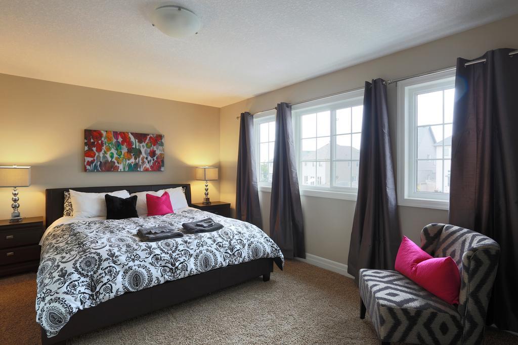 Boardwalk Homes - Executive Guest Rooms & Townhomes Kitchener Δωμάτιο φωτογραφία