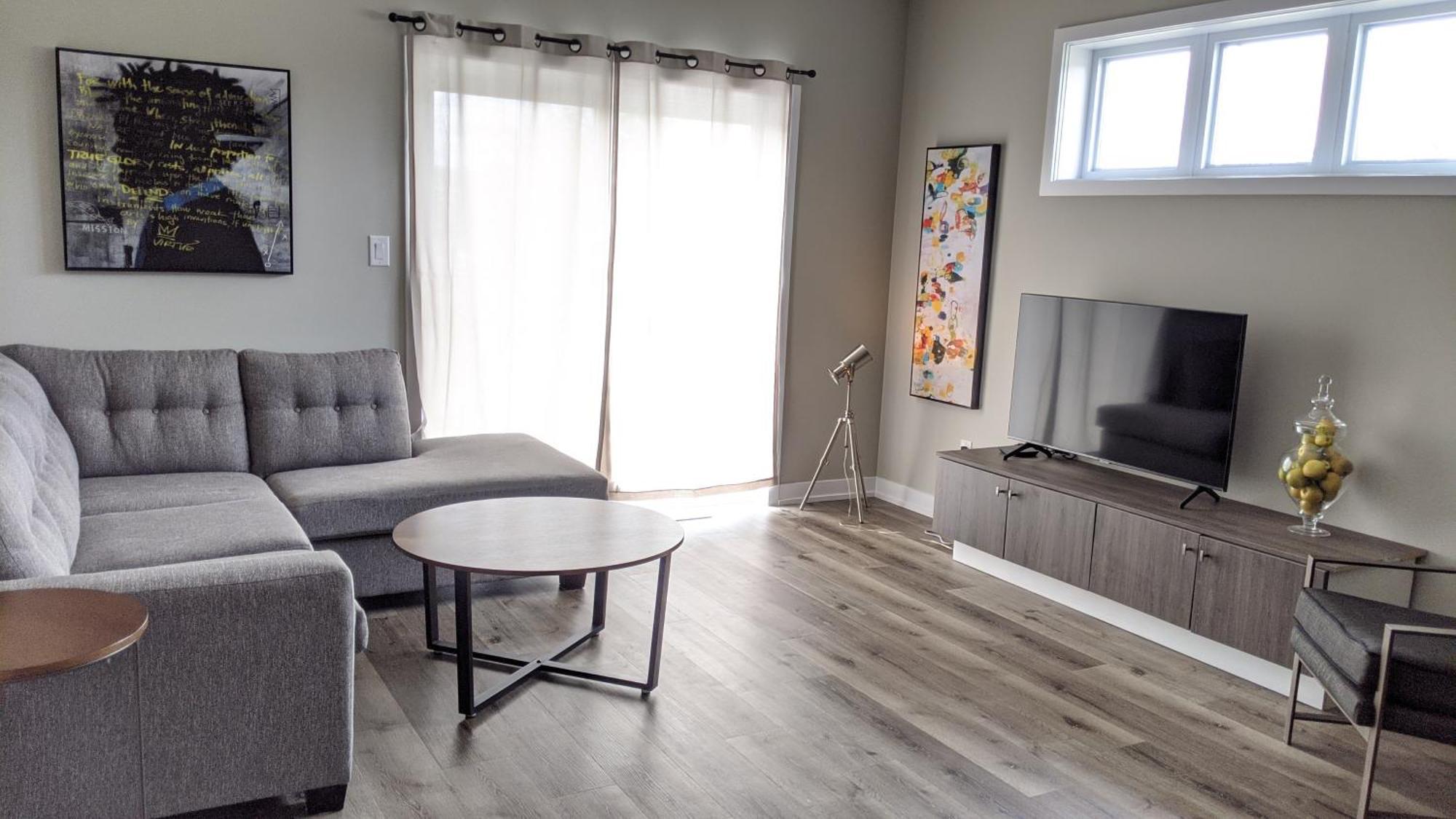 Boardwalk Homes - Executive Guest Rooms & Townhomes Kitchener Εξωτερικό φωτογραφία