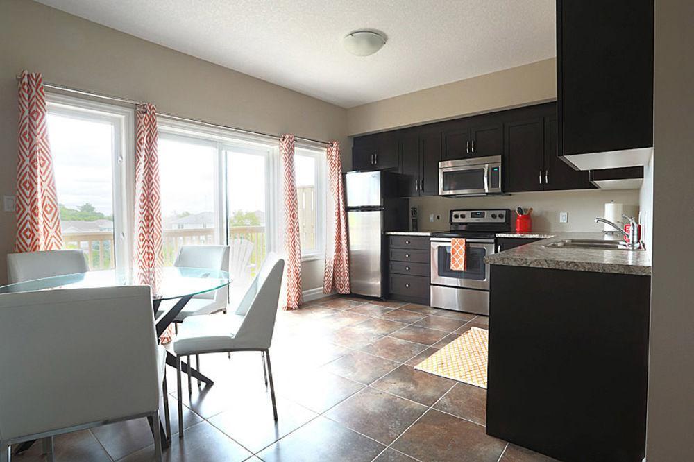 Boardwalk Homes - Executive Guest Rooms & Townhomes Kitchener Εξωτερικό φωτογραφία