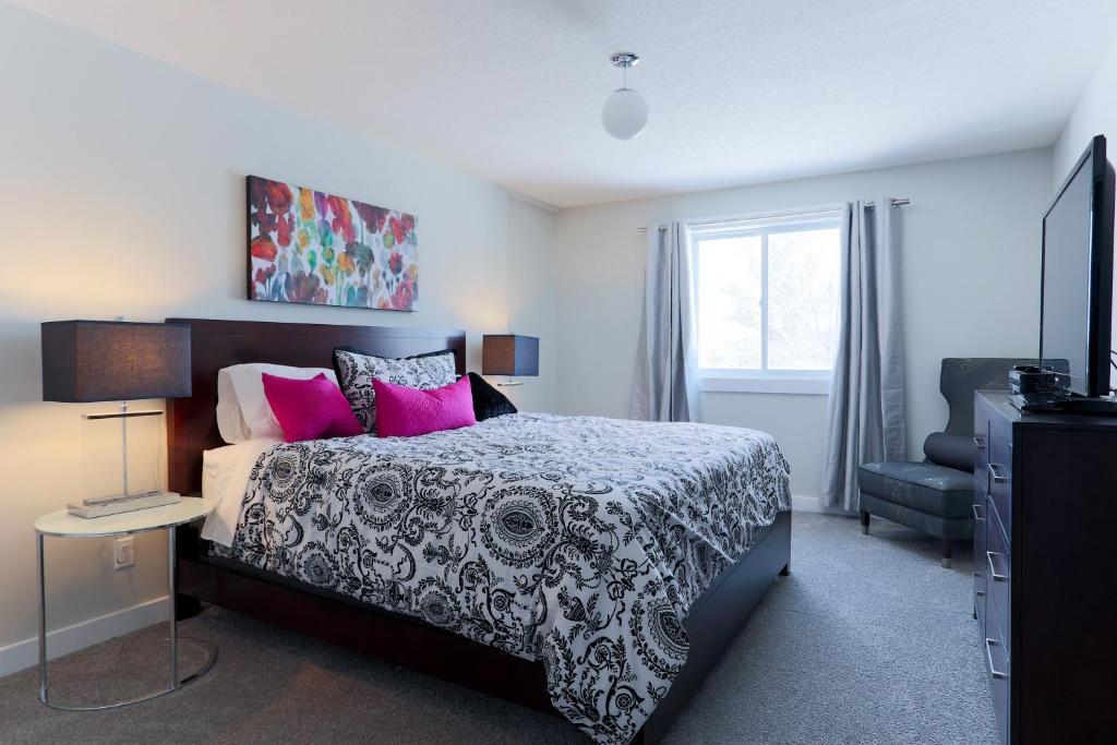 Boardwalk Homes - Executive Guest Rooms & Townhomes Kitchener Εξωτερικό φωτογραφία